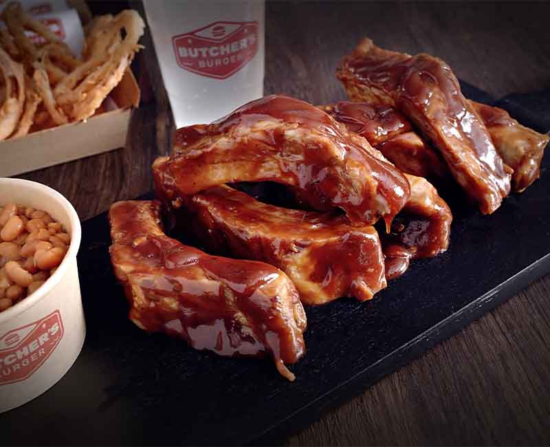 Saucy ribs with crispy sides